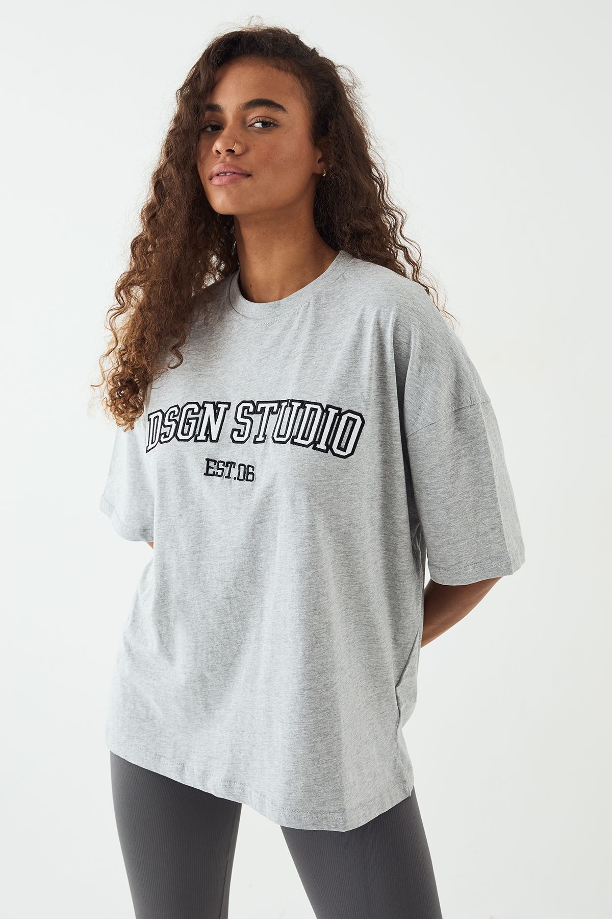 DSGN Studio DSGN Studio Applique Oversized T-shirt Grey Marl image 4