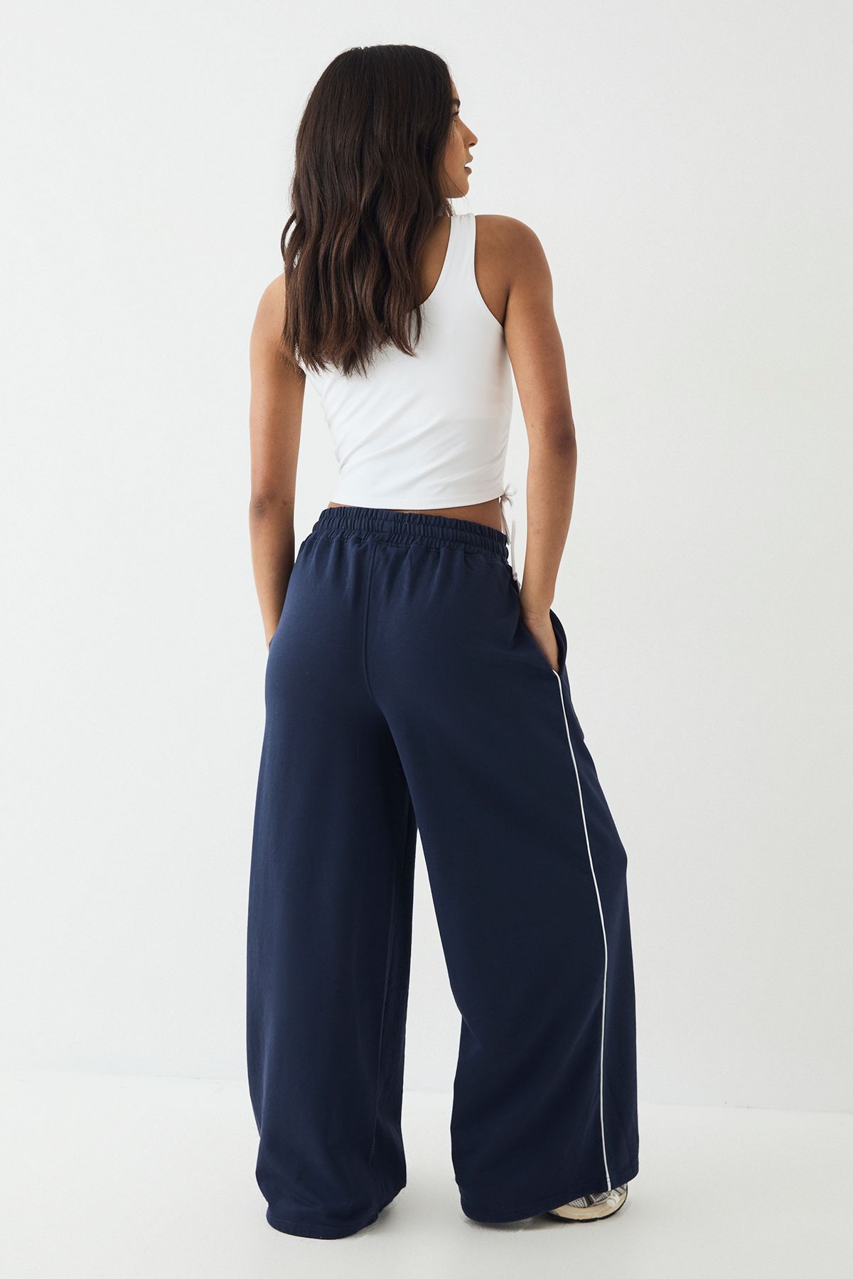 DSGN Studio DSGN Studio Piping Detail Mid Rise Toggle Jogger Navy image 2