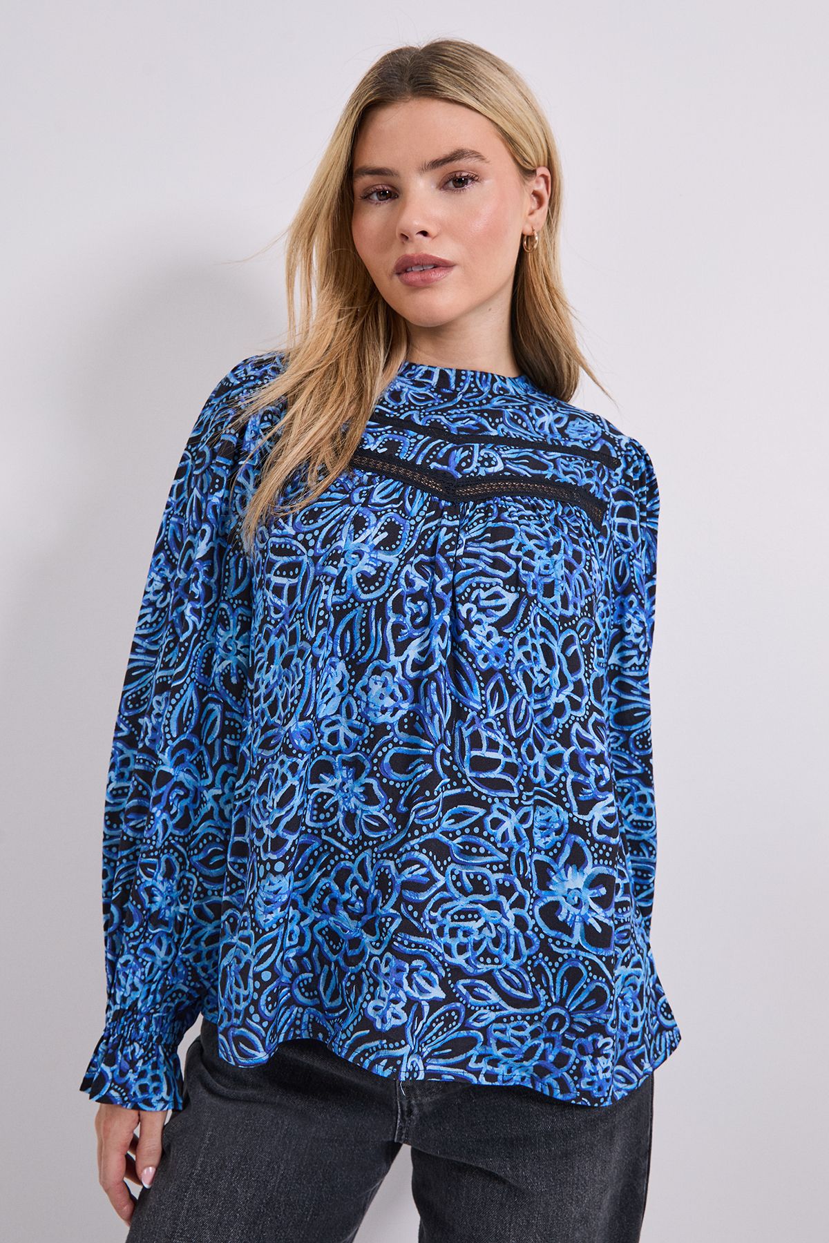 Dorothy Perkins Floral Lace Detail Printed Boho Blouse Blue image 4