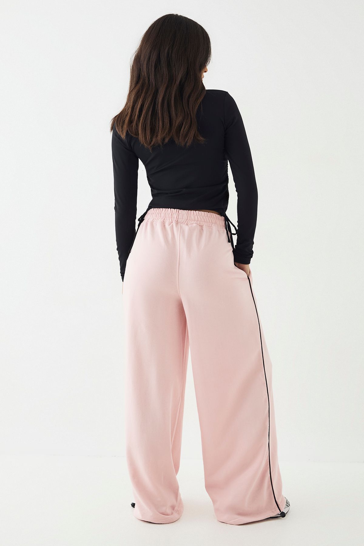 DSGN Studio DSGN Studio Piping Detail Mid Rise Toggle Jogger Baby Pink image 2