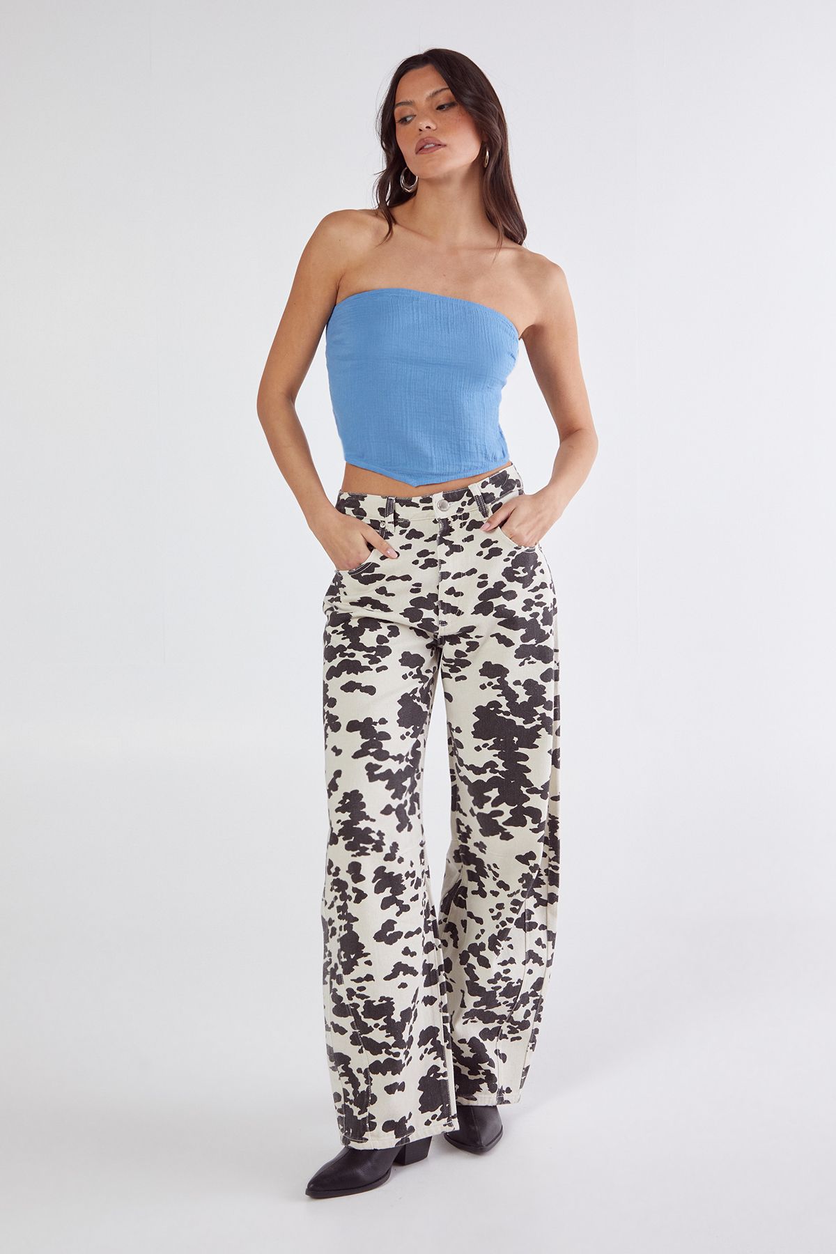 NastyGal Textured Casual Hanky Hem Tie Back Top Blue image 2