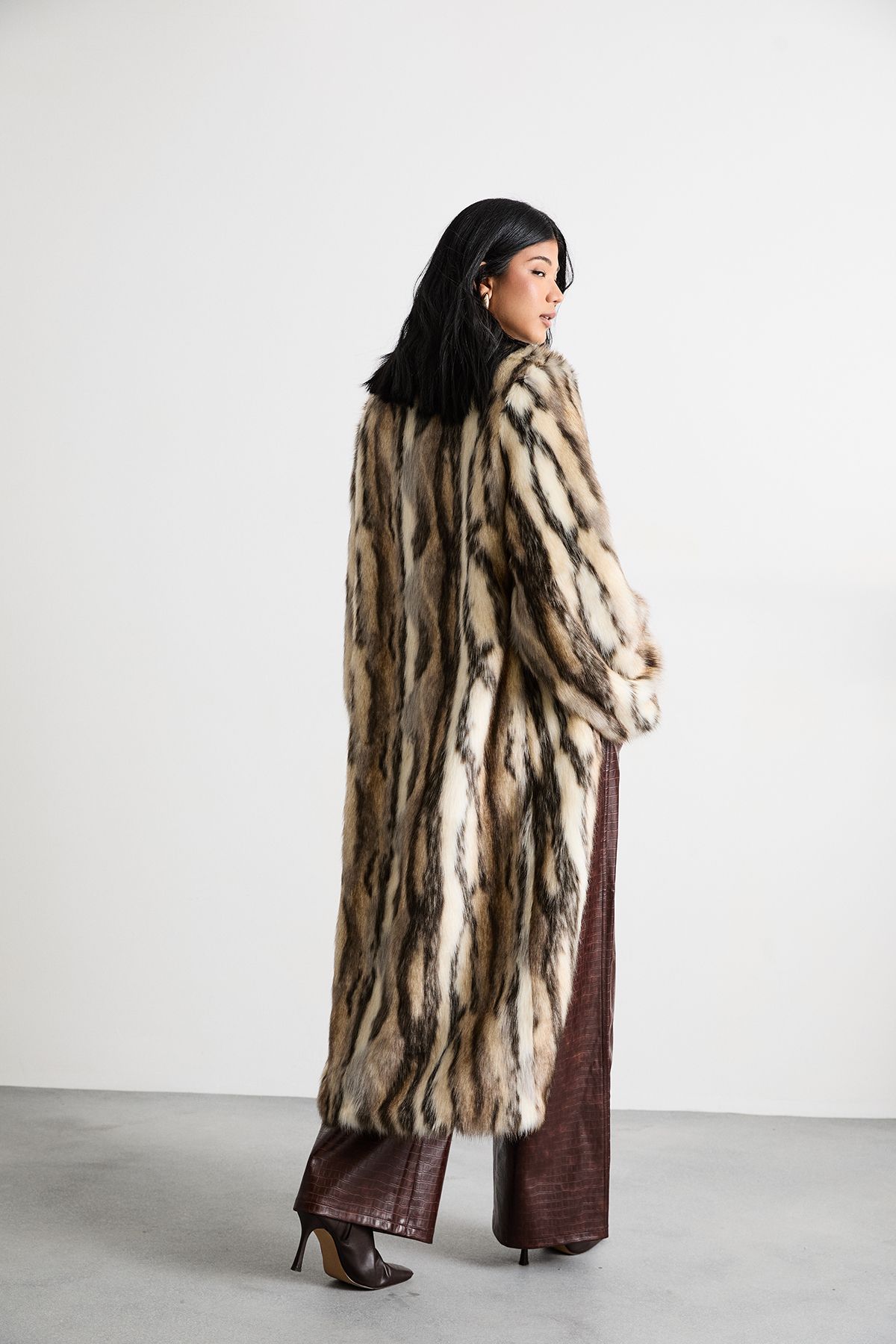 Oasis Premium Zig Zag Longline Faux Fur Coat Mono image 3