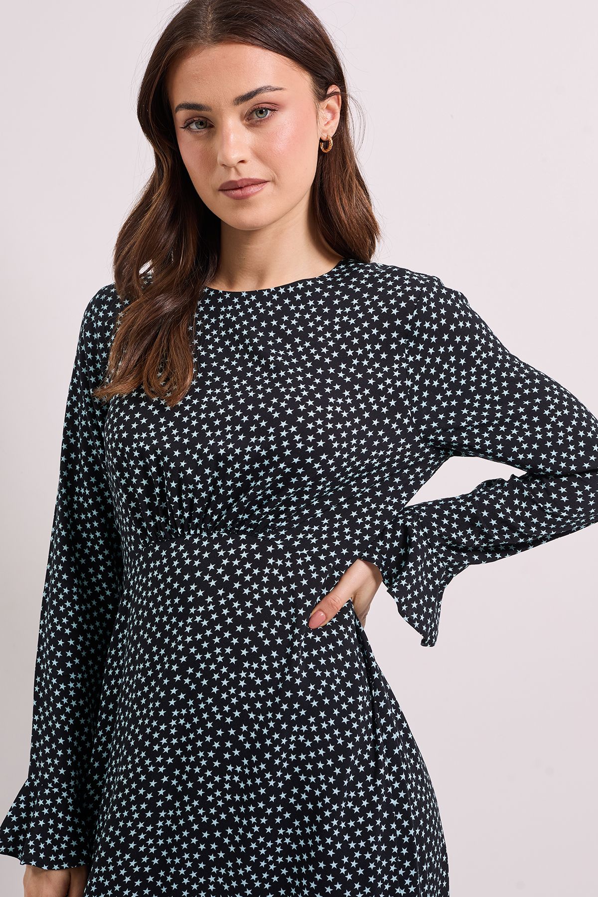 Dorothy Perkins Frill Sleeve Ruffle Detail Printed Midi Dress Black image 4