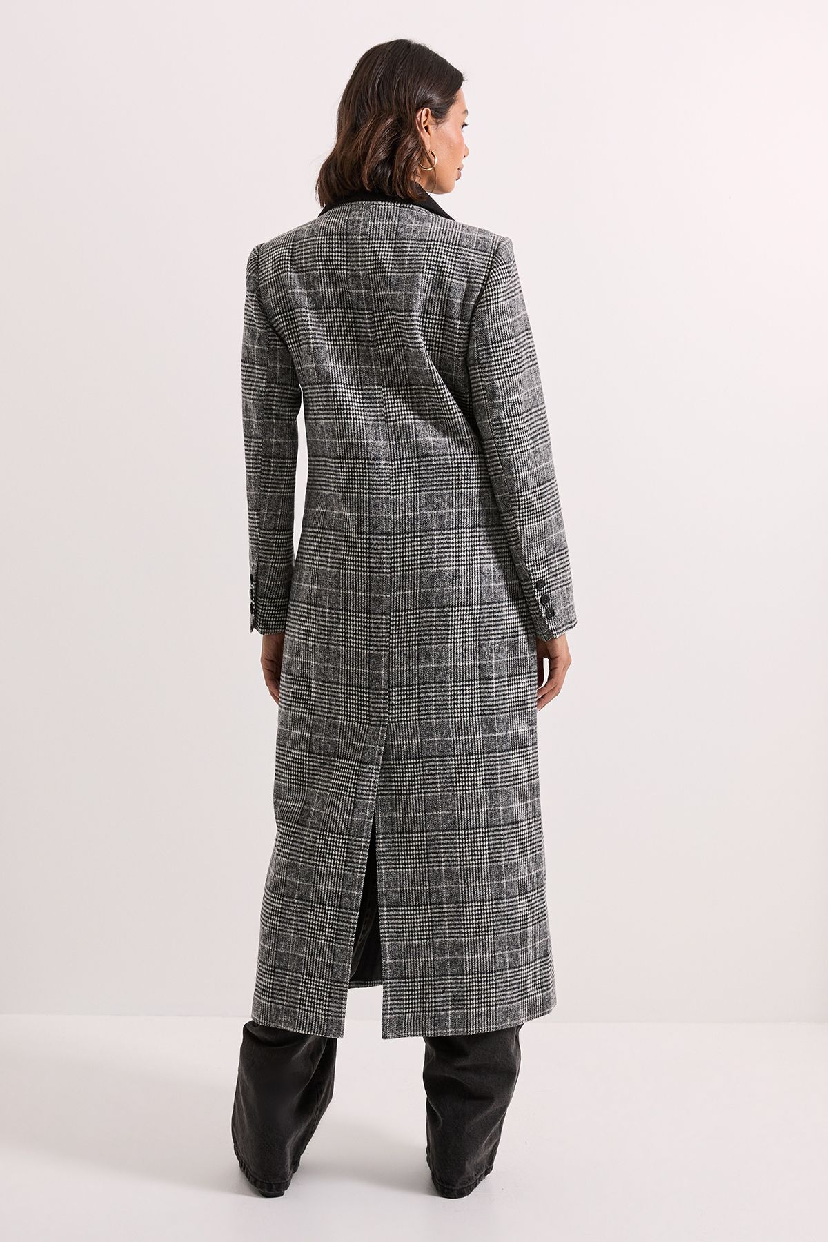 Dorothy Perkins Check Contrast Midi Coat Black image 3