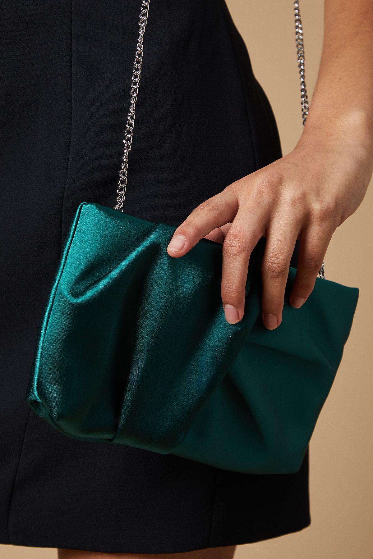 Oasis Ruched Satin clutch Bag with Removable Shoulder Strap Emerald image 4