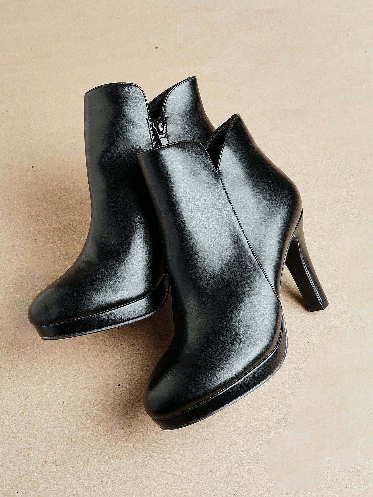 Linzi Layara Black Faux Leather Small Platform Ankle Boot image 6