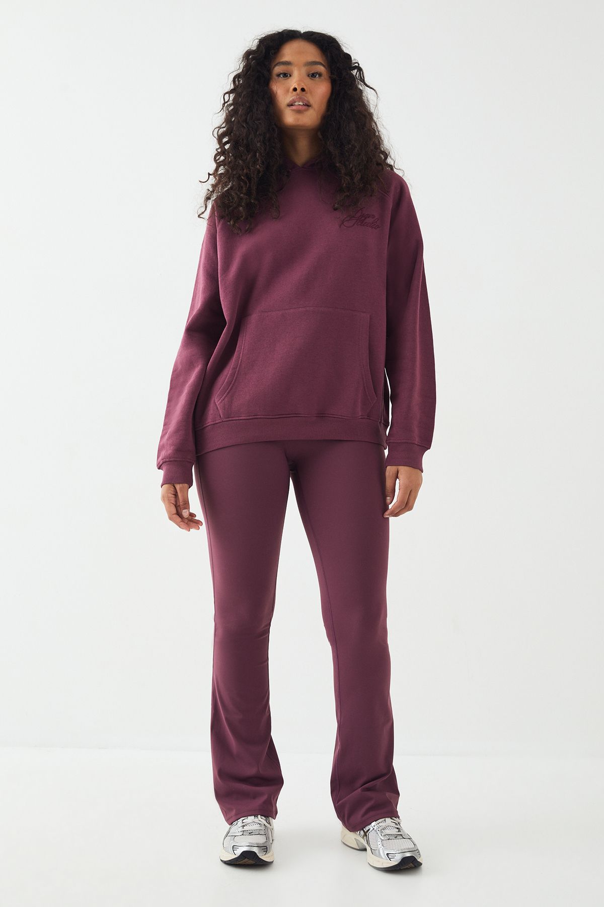 DSGN Studio DSGN Studio Contrast Script Oversized Hoodie Plum image 5