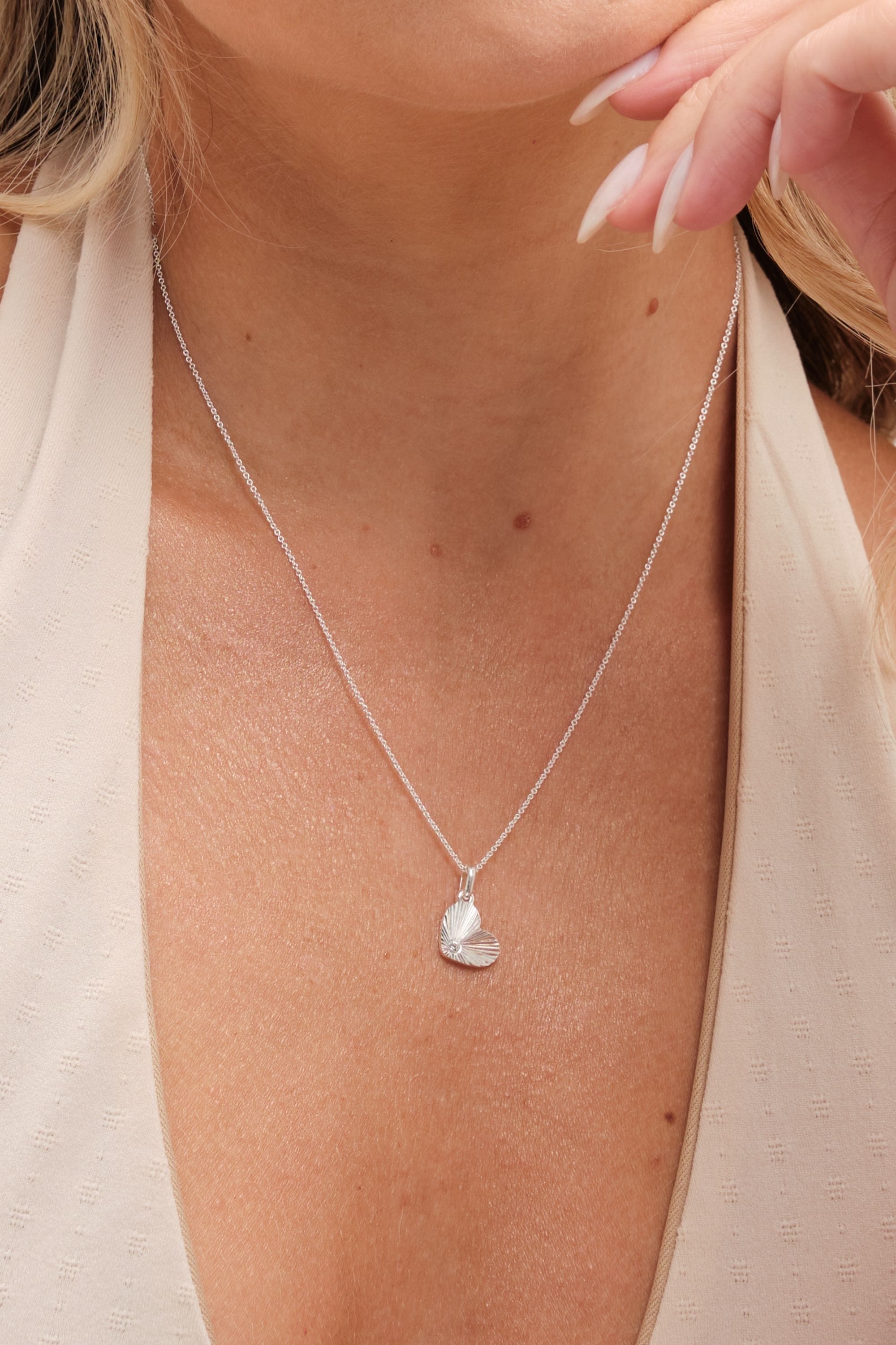 Simply Silver Sterling Silver 925 Polished Diamond Cut Heart Pendant image 2